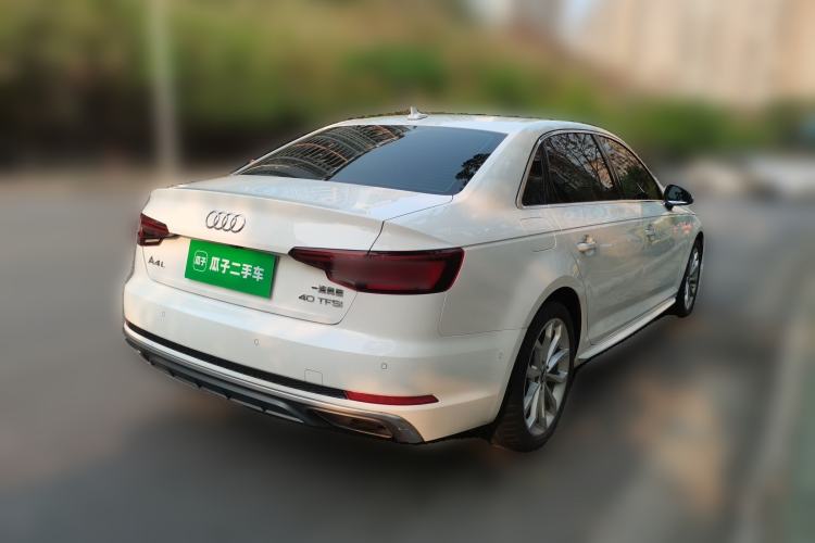 Used Audi A4L 2019 40 TFSI Fashion Edition China VI Emission Standard Rear Right 45 Deg