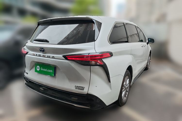 Used Toyota SIENNA 2021 2.5L Hybrid Premium Edition