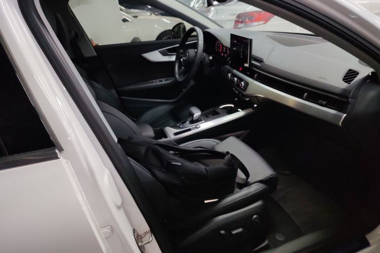 Used Audi A4L 2020 40 TFSI Fashion Dynamic Model Right Front Seat