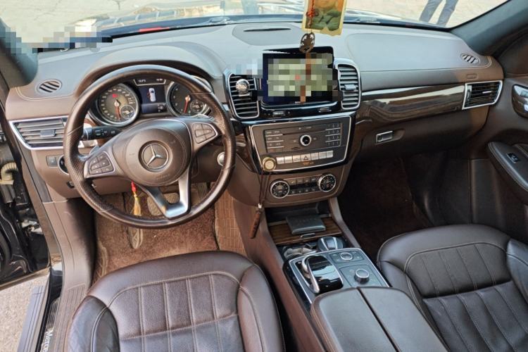 Used Mercedes-Benz GLS 2017 GLS 400 4MATIC Fashion Edition Center Console