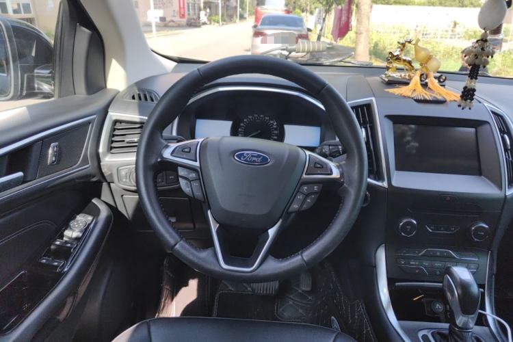 Used Ford Edge 2018 EcoBoost 245 Two-Wheel-Drive Titanium 7-Seater China VI Standard
