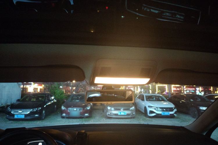 Used Volkswagen Touareg 2011 3.0 TSI Standard Version Headliner