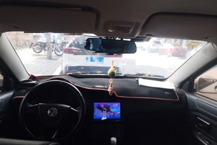 Used Dongfeng Fengon 330 2014 1.5L Manual Standard Edition DK15-02
