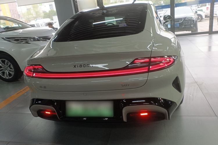 Used Xiaomi Auto SU7 2024 Four-Wheel Drive Ultra-Long Range Advanced Intelligent Driving Max Edition