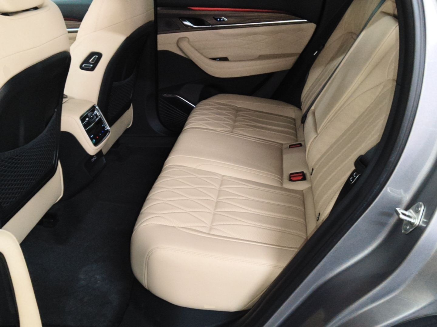 Geely Auto Monjaro L 2026 Model Oriental Yao 2.0TD Automatic Lanxing Edition — снимка 20