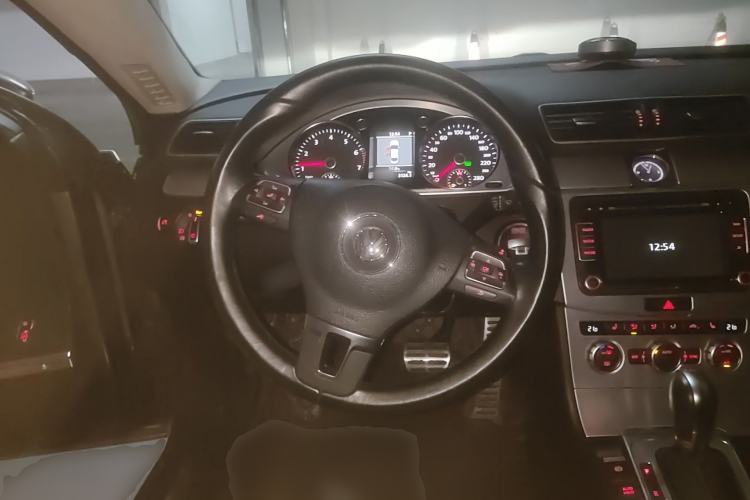 Used Volkswagen FAW-Volkswagen CC 2013 2.0 TSI Ultimate Model Steering Wheel