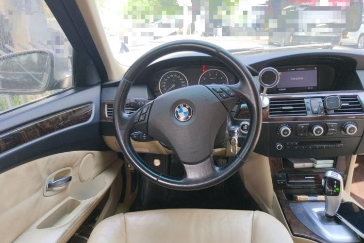 Used BMW 5 Series 2010 523Li Luxury Model