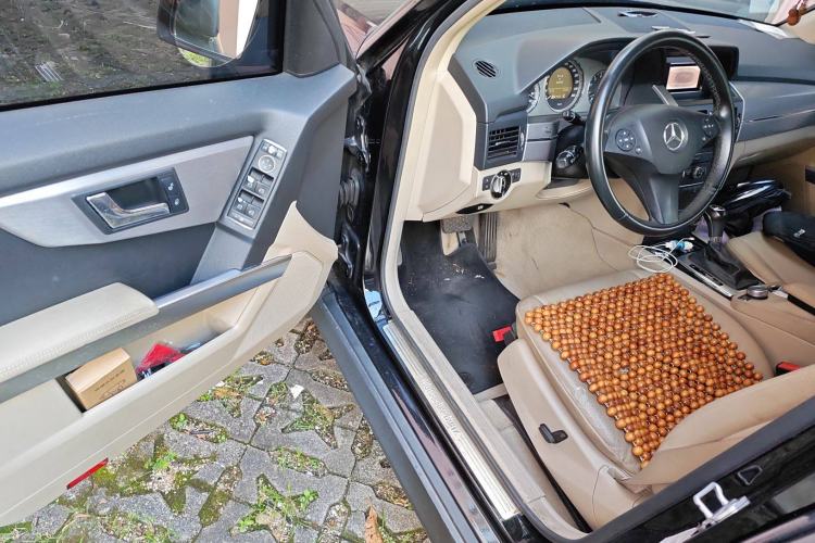 Used Mercedes-Benz GLK-Class 2011 GLK 300 4MATIC Dynamic Model Driver Seat