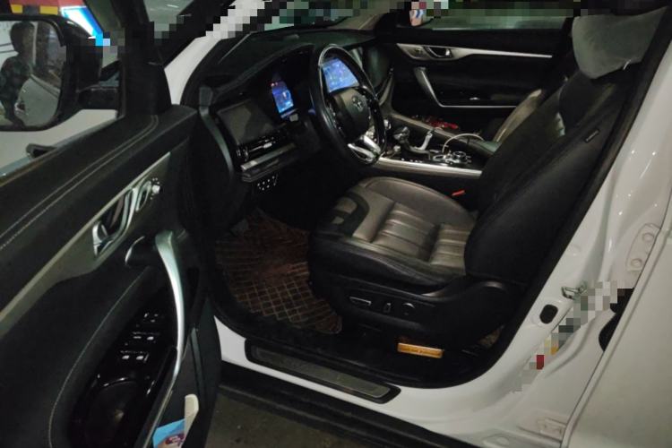 Used CHANGAN CS95 2019 2.0T Two-Wheel-Drive Luxury Version
