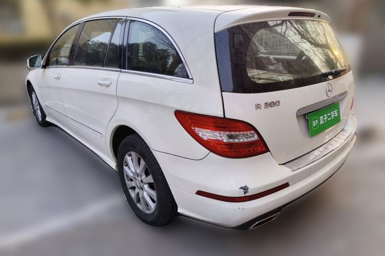 Used Mercedes-Benz R-Class 2011 R 300 L Business Model