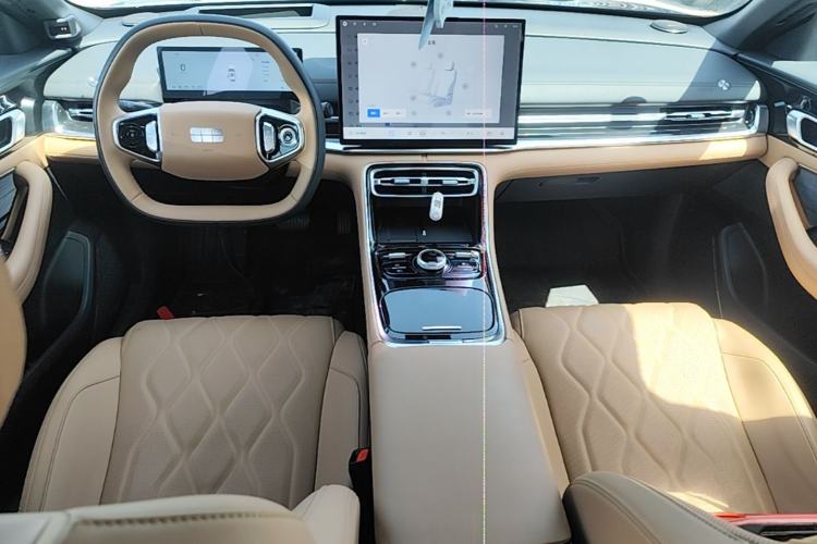 Used Geely Galaxy A7 2025 Model EM-i 150km Starship Edition Center Console