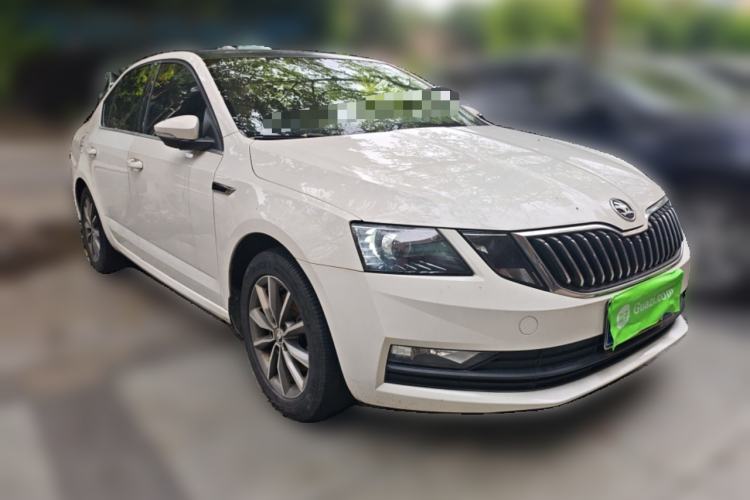 Used Skoda Octavia 2018 1.6L Automatic Comfort Edition Front Right 45 Deg