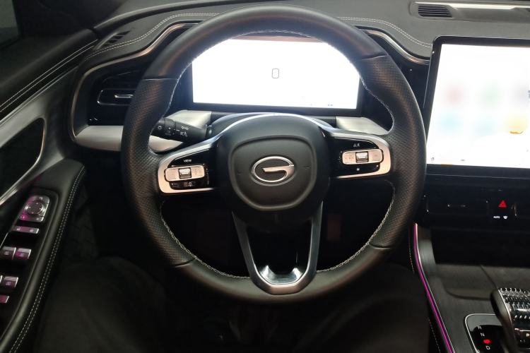 Used GAC Trumpchi GS8 2025 Linghang Series 2.0 TGDI Two-Wheel-Drive Luxury Edition 5 Seats Steering Wheel