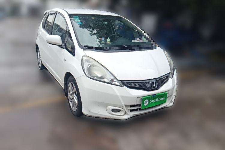 Used Honda Fit 2011 1.3L automatic comfort version
