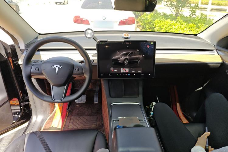 Used Tesla Model Y 2022 Rear-Wheel-Drive Version
