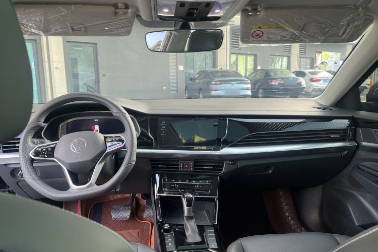 Used Volkswagen Passat 2024 380TSI Dragon Edition
