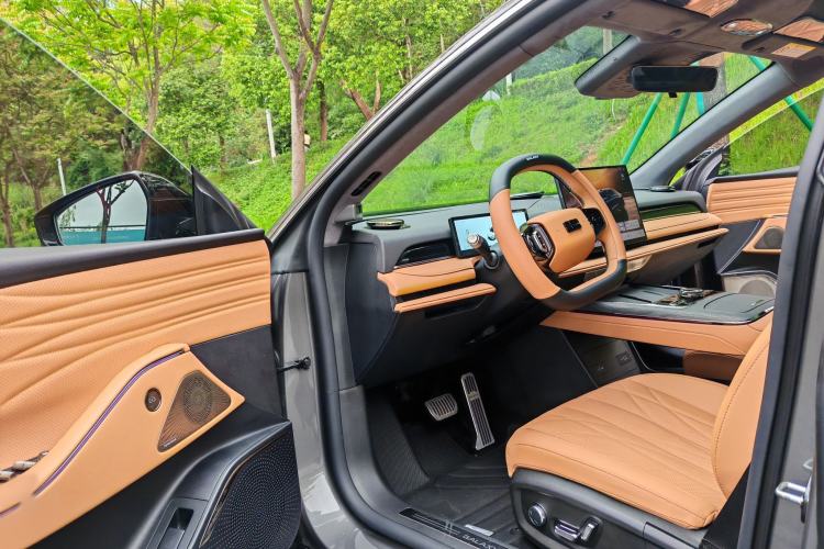 Used Geely Galaxy 8 2025 130km EM-P Exploration Edition Interior 2