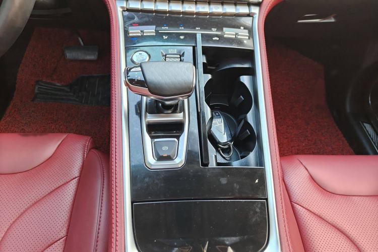 Used CHANGAN CS85 COUPE 2023 1.5T DCT Luxury Version Interior 4