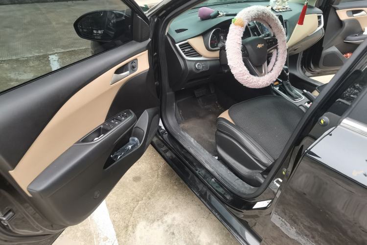 Used Chevrolet Monza 2021 320 Automatic Enjoyment Sunroof Edition Driver Seat