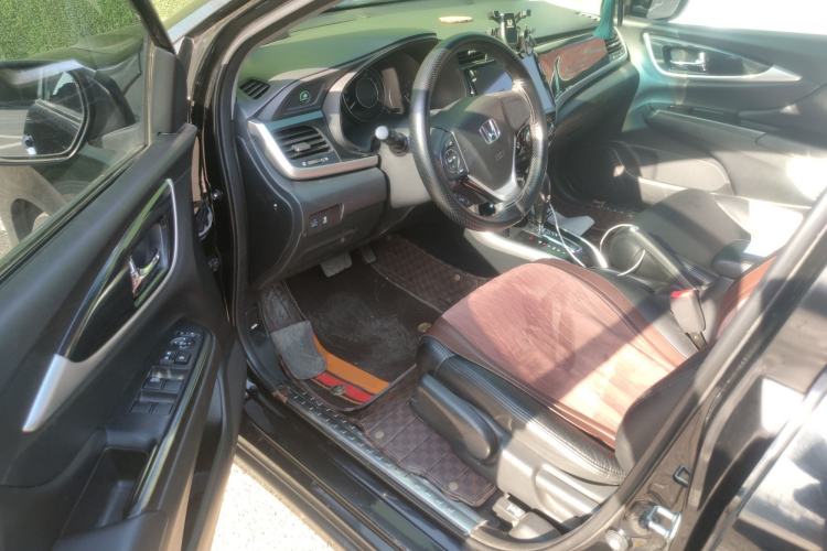 Used Honda Crider 2013 1.8L automatic luxury edition