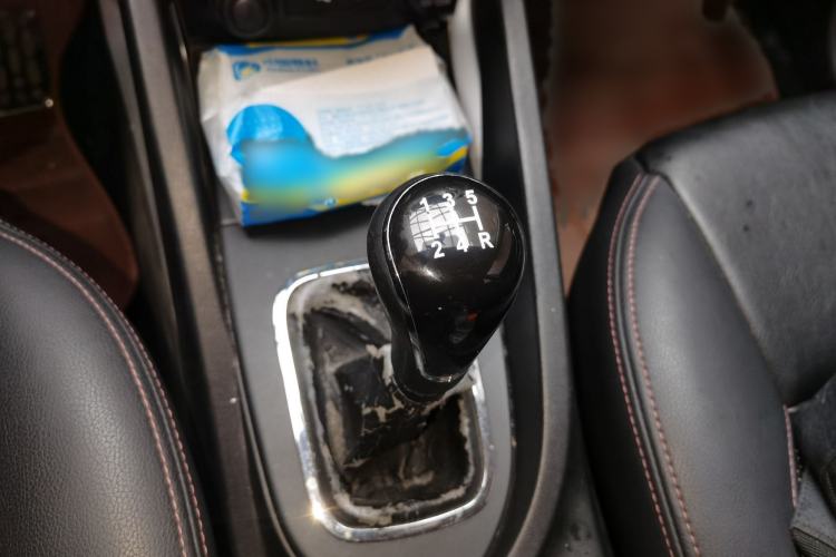 Used CHANGAN CS35 2016 1.6L Manual Luxury Model China V Standard
