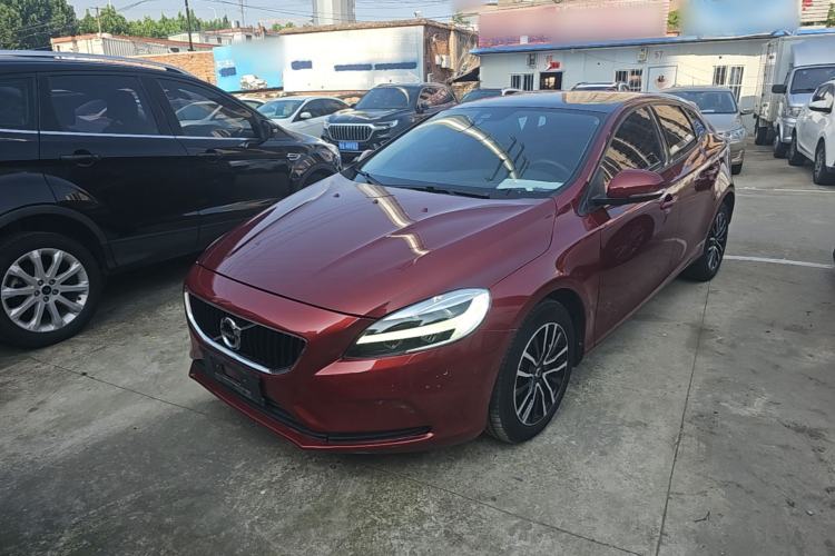 Used Volvo V40 2018 T3 Zhiyi Edition Guazi used car, China used car export, Used car for sale, Used  cars, Cheapest cars for sale