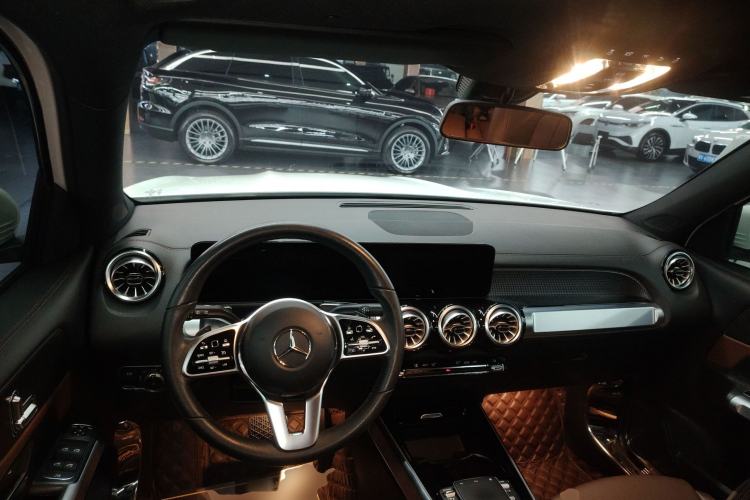 Used Mercedes-Benz GLB 2022 Updated GLB 200 Fashion Edition