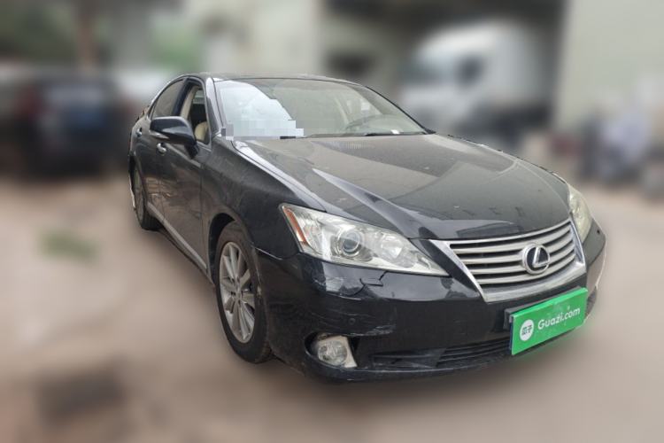 Used Lexus ES 2010 240 Luxury Edition Front Right 45 Deg