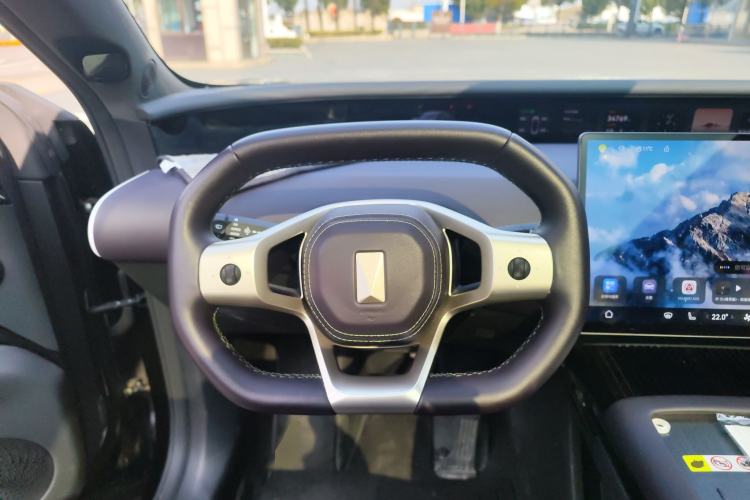 Used Avatr 07 2024 Pro+ All-Electric Version Steering Wheel