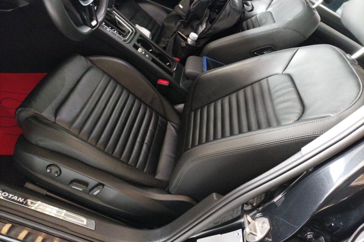 Used Volkswagen Magotan 2019 330TSI DSG Leading Edition China V Standard
