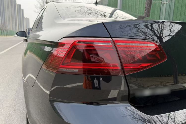 Used Volkswagen Magotan 2020 330TSI DSG Leading Model Exterior 6