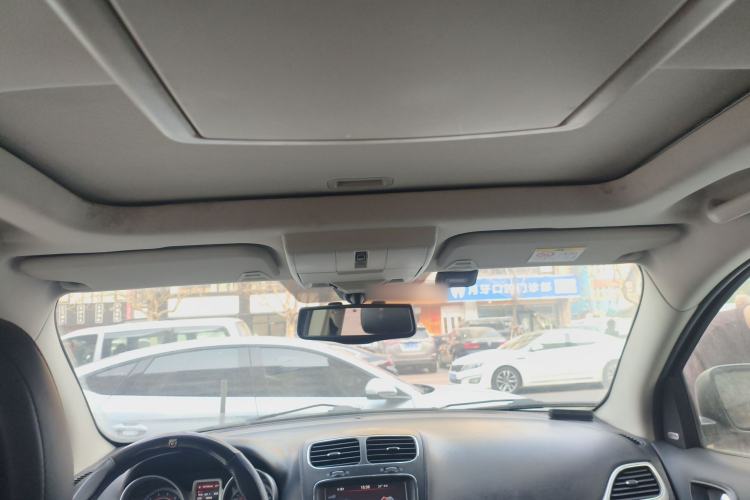 Used Dodge Journey 2013 2.4L Two-Wheel Drive Luxury Version