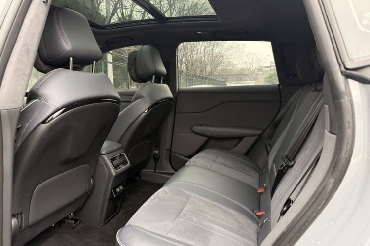 Used VOYAH COURAGE 2024 Long-Range Supercharge Edition Interior 1