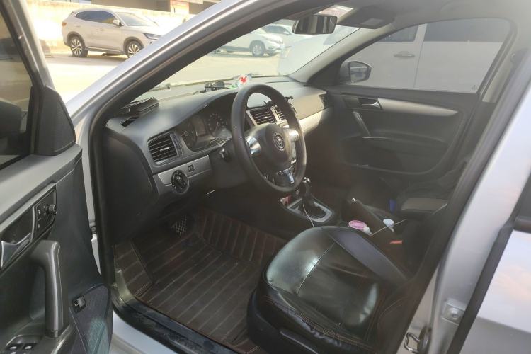 Used Volkswagen Lavida 2013 1.6L Automatic Fashion Edition
