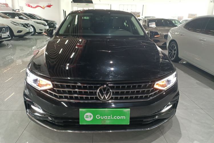 Used Volkswagen Magotan 2023 2 Million Units Limited Edition 330TSI DSG Leading Version Front