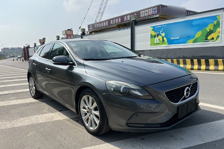 Used Volvo V40 2013 2.0T Zhiya Edition