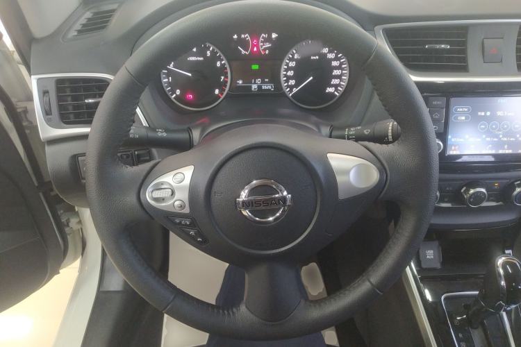 Used Nissan Sylphy 2018 1.6XV CVT Deluxe Edition Steering Wheel