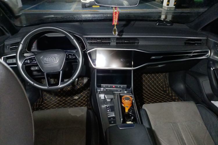 Used Audi A6L 2020 40 TFSI Luxury Dynamic Edition Center Console