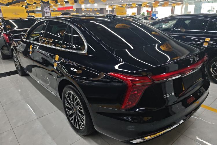 Used Hongqi H5 2025 2.0T Automatic Flag Edition – 500 000 Units Commemorative Version
