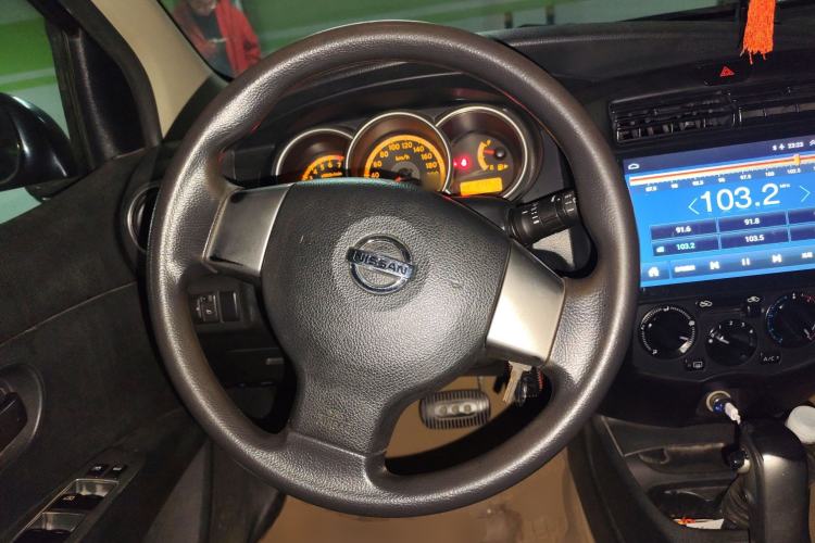 Used Nissan Livina 2010 JINRUI Edition 1.6L Automatic Standard Model Steering Wheel