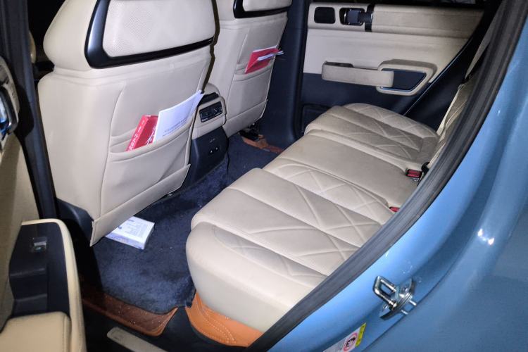 Used Formula Leopard 5 2023 Explore Edition
