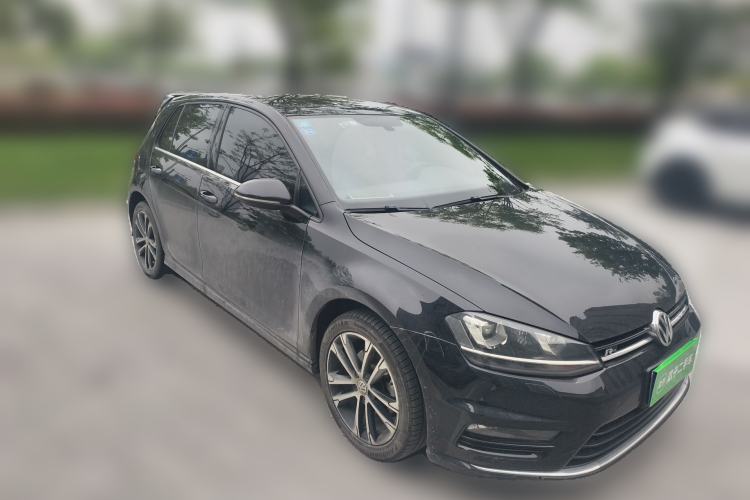 Used Volkswagen Golf 2017 280TSI Automatic R-Line Million-Vehicle Commemorative Edition Front Right 45 Deg