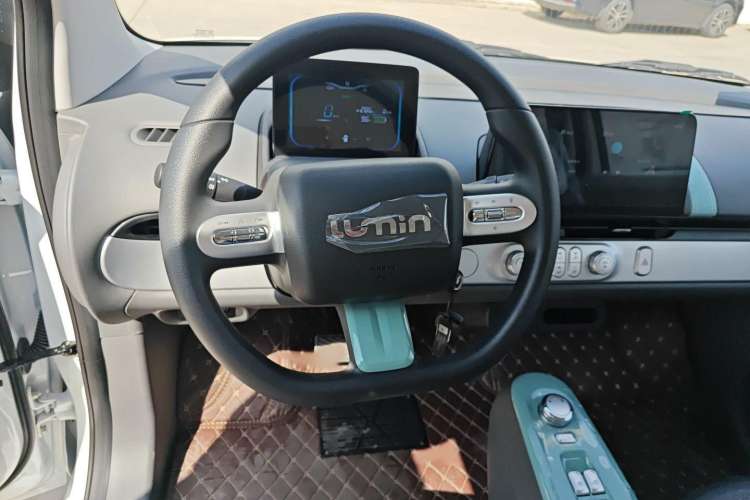 Used CHANGAN Lumin 2022 301km Honey-Sweet Version Steering Wheel