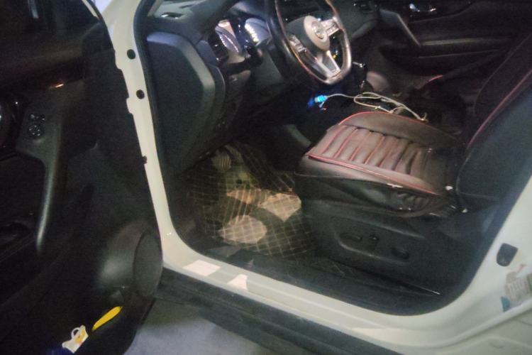 Used Nissan X-Trail 2019 2.0L CVT 7-Seater Comfort Version 2WD