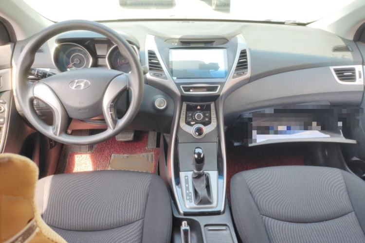 Used Hyundai Elantra (5th Generation / Langdong) 2015 1.6L Automatic Leading Model Center Console