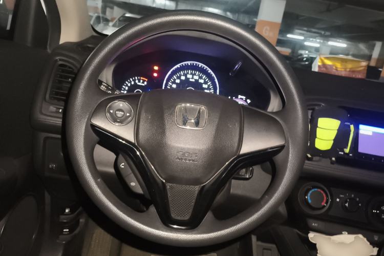 Used Honda Vezel 2015 1.5L manual two-wheel drive Comfort trim level
