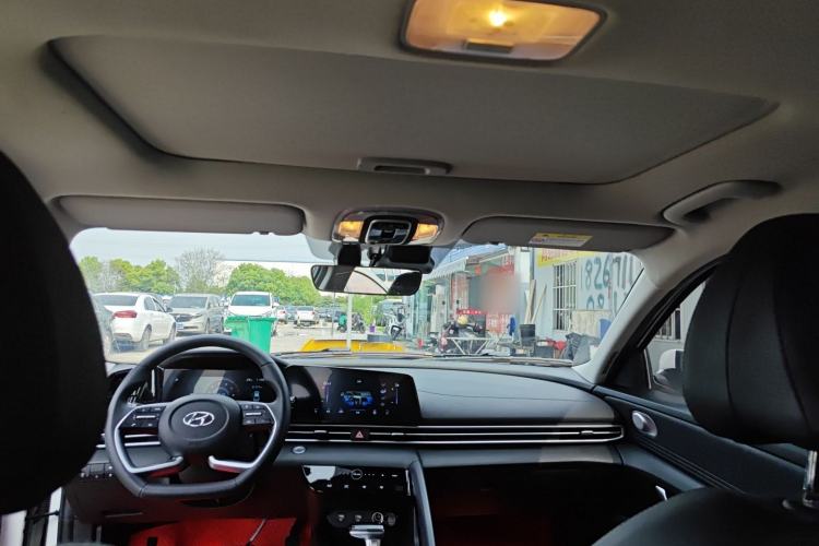 Used Hyundai Elantra 2022 1.5L CVT LUX Prestige Edition Headliner
