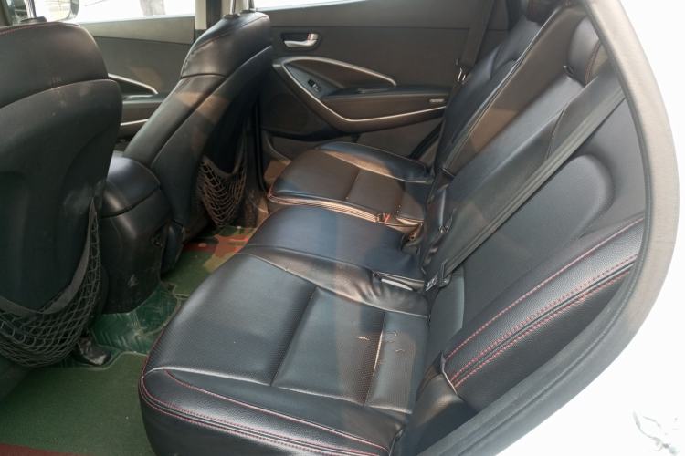 Used Hyundai Santa Fe 2013 2.4L Automatic 2WD Comfort Edition