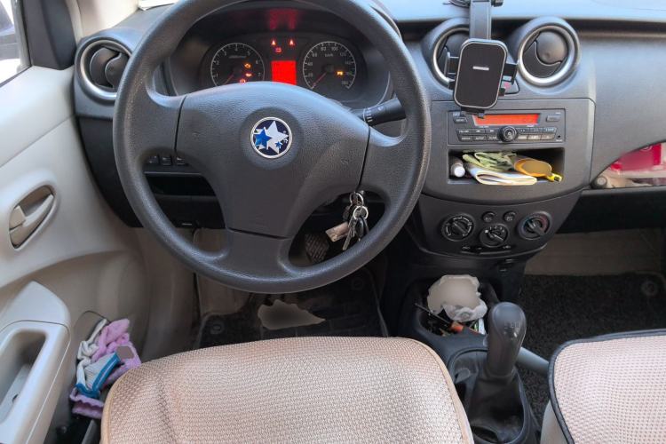 Used Venucia R30 2014 1.2L Manual Enjoyment Edition