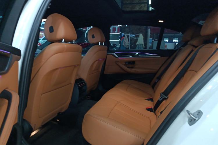 Used BMW 5 Series 2018 Restyled 530Li Leading Edition M Sport Package Left Rear Seat